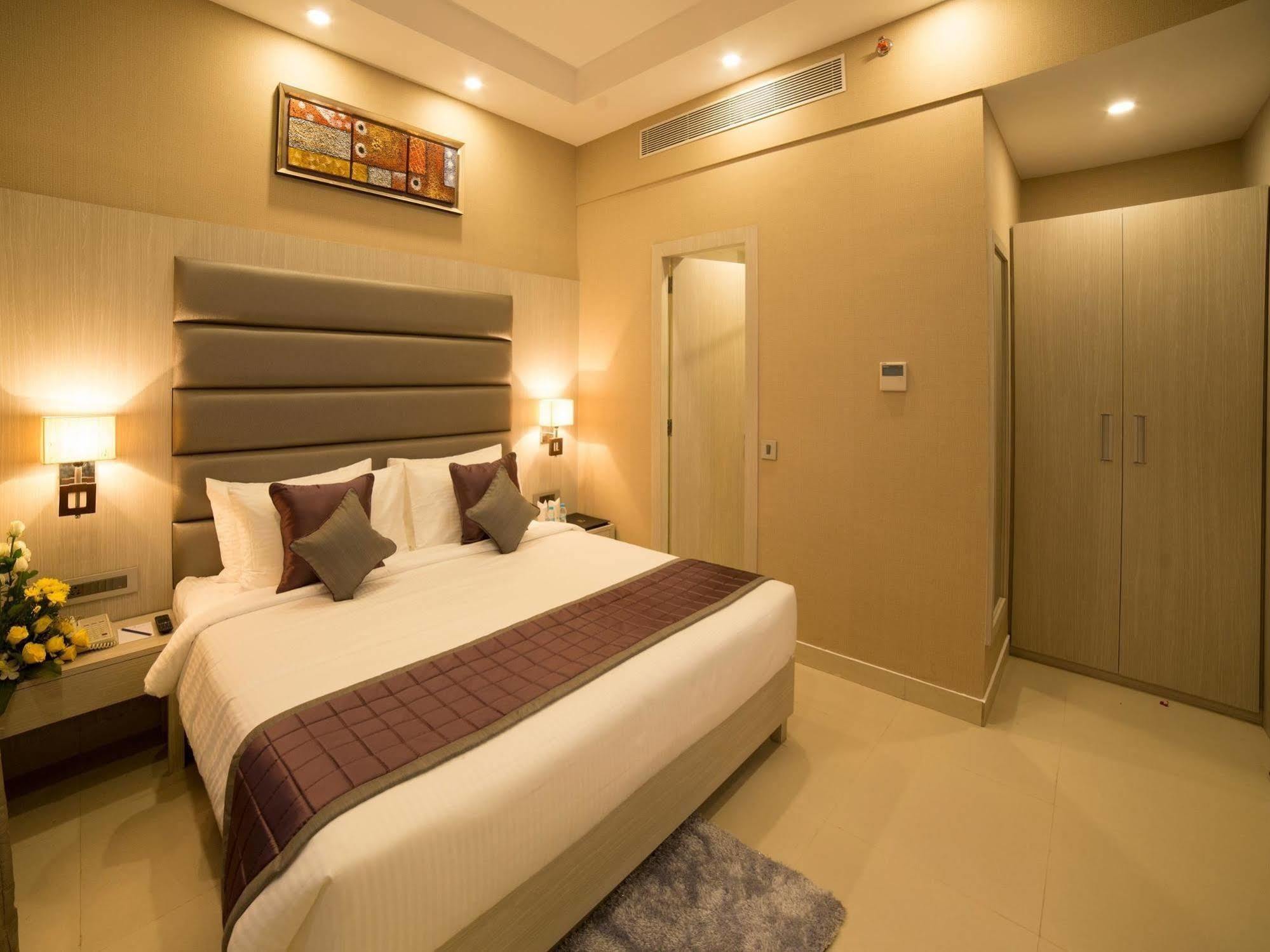 Golden Tulip Saltlake Kolkata Exterior photo