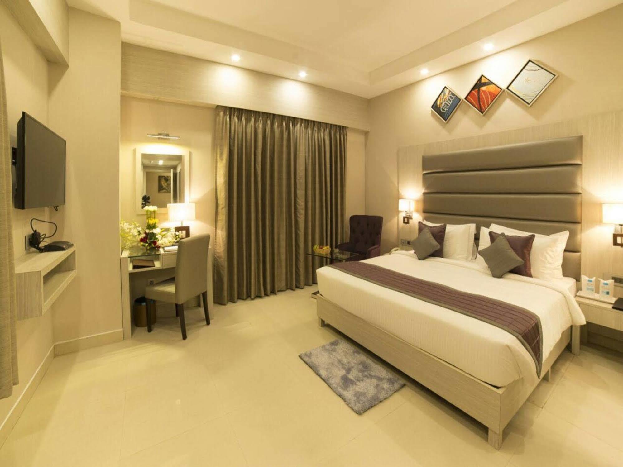 Golden Tulip Saltlake Kolkata Exterior photo